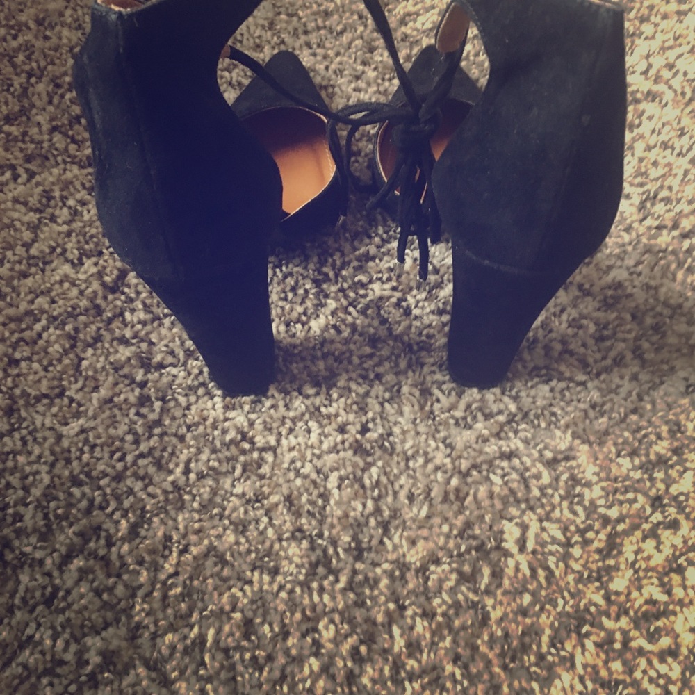 Black Tie Up Heels